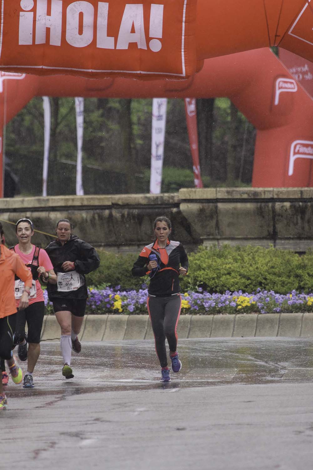 Carrera de la Mujer Madrid Meta 8 arco izquierdo de 9.20 a 9.35
