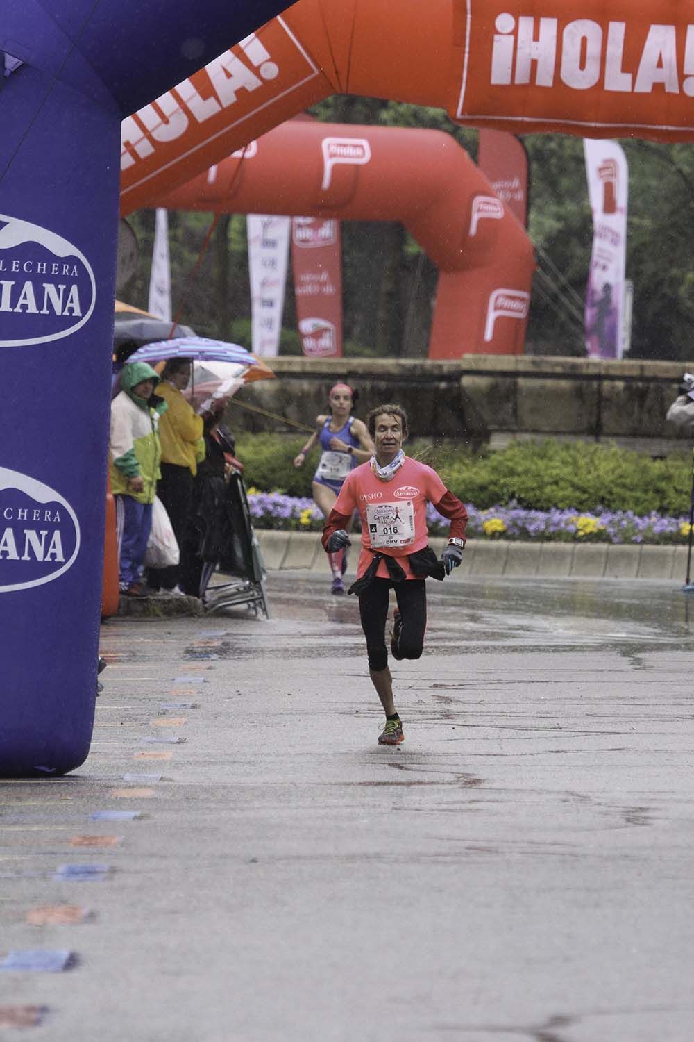 Carrera de la Mujer Madrid Meta 8 arco izquierdo de 9.20 a 9.35