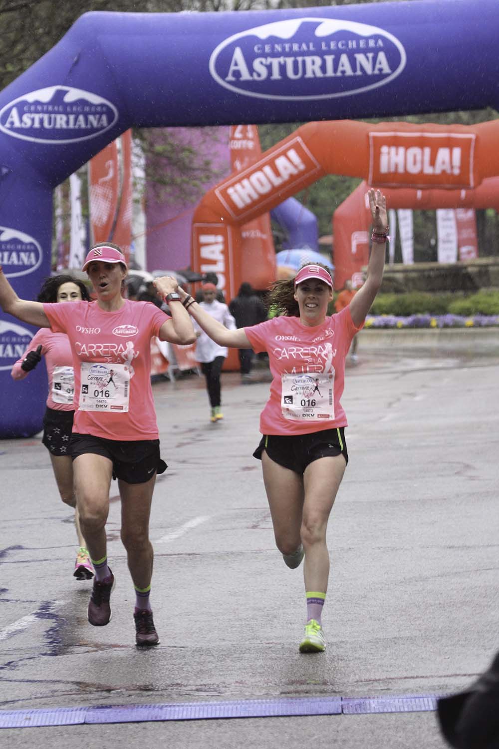 Carrera de la Mujer Madrid Meta 8 arco izquierdo de 9.20 a 9.35