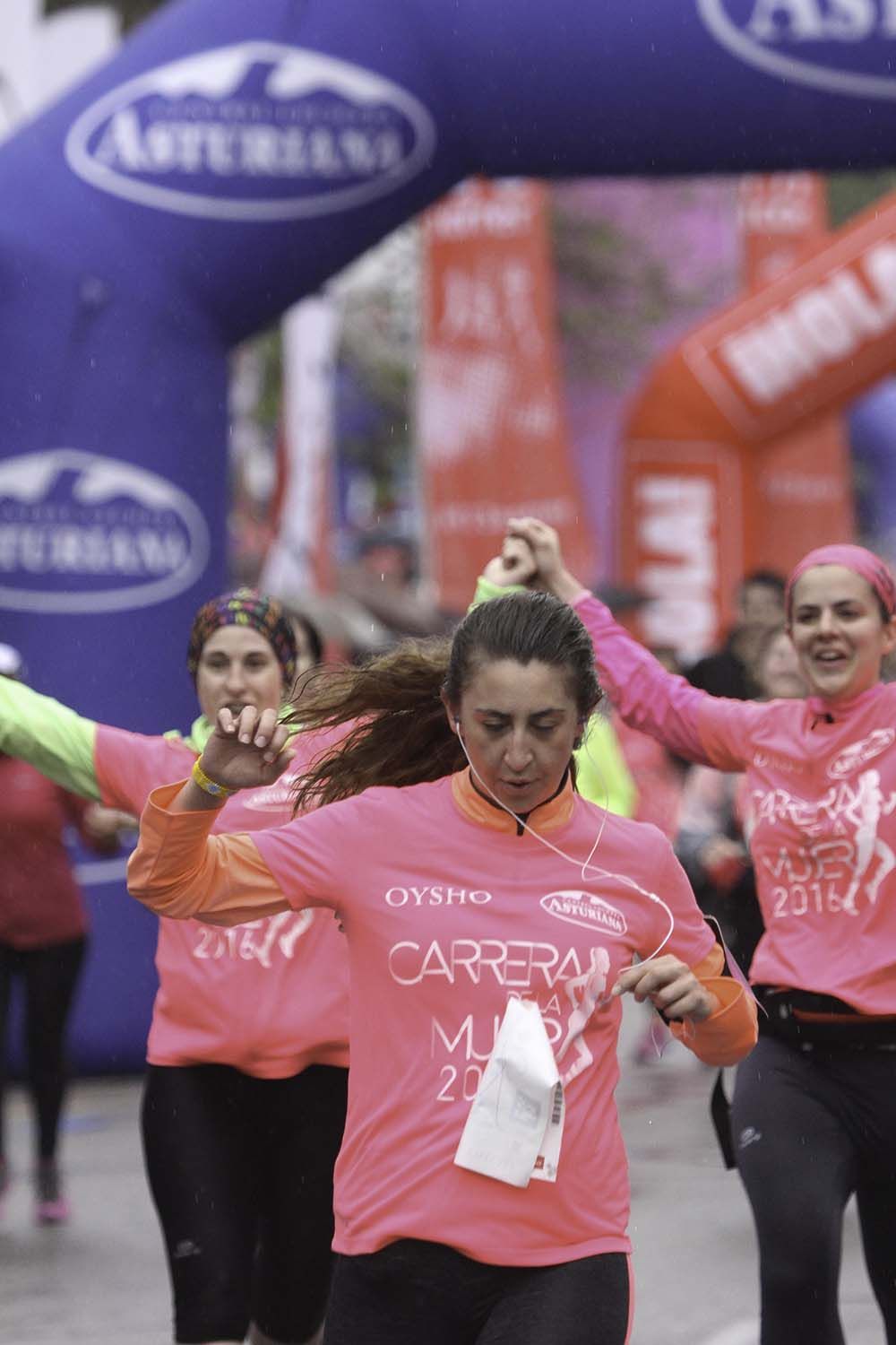 Carrera de la Mujer Madrid Meta 8 arco izquierdo de 9.20 a 9.35