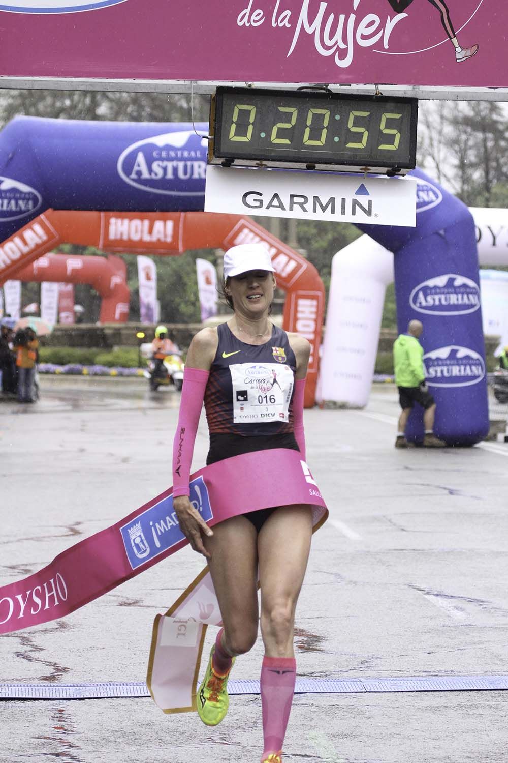 Carrera de la Mujer Madrid Meta 8 arco izquierdo de 9.20 a 9.35