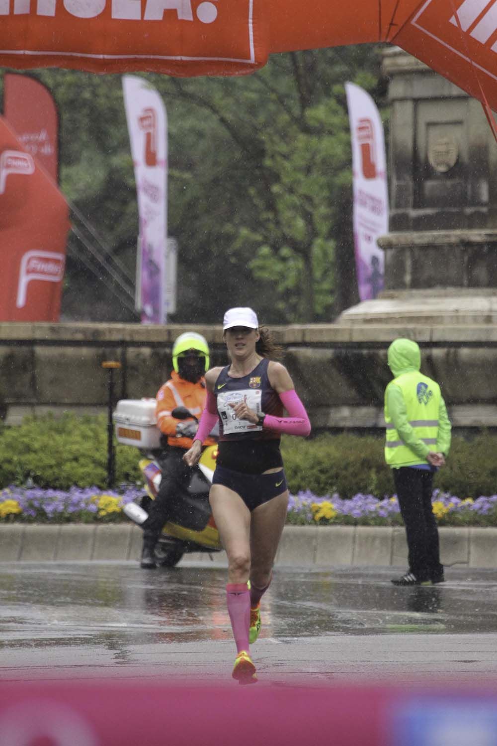 Carrera de la Mujer Madrid Meta 8 arco izquierdo de 9.20 a 9.35