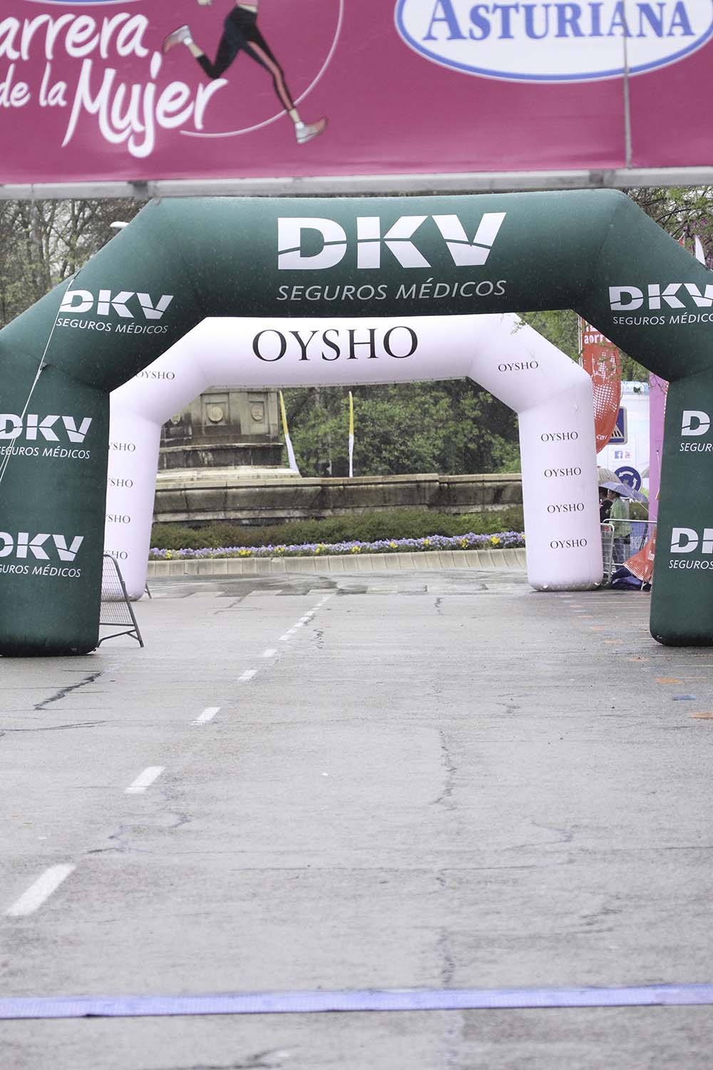 Carrera de la Mujer Madrid Meta 8 arco izquierdo de 9.20 a 9.35