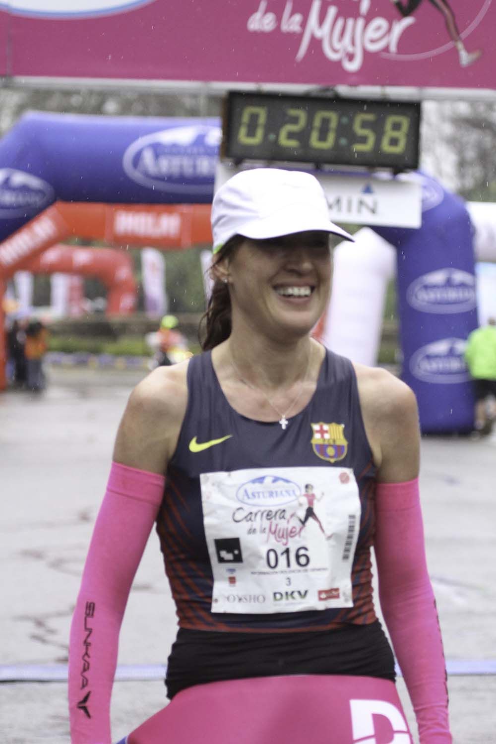 Carrera de la Mujer Madrid Meta 8 arco izquierdo de 9.20 a 9.35