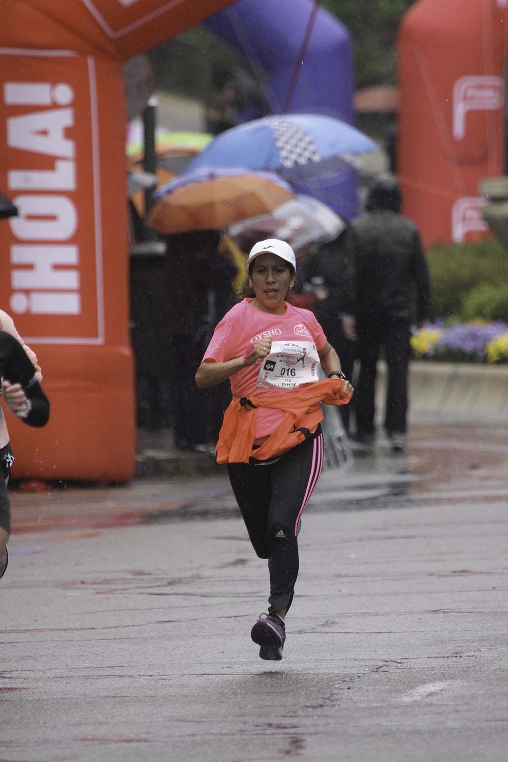 Carrera de la Mujer Madrid Meta 8 arco izquierdo de 9.20 a 9.35