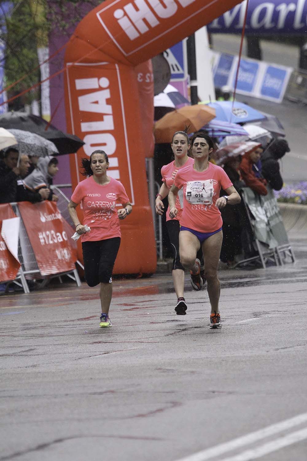 Carrera de la Mujer Madrid Meta 8 arco izquierdo de 9.20 a 9.35
