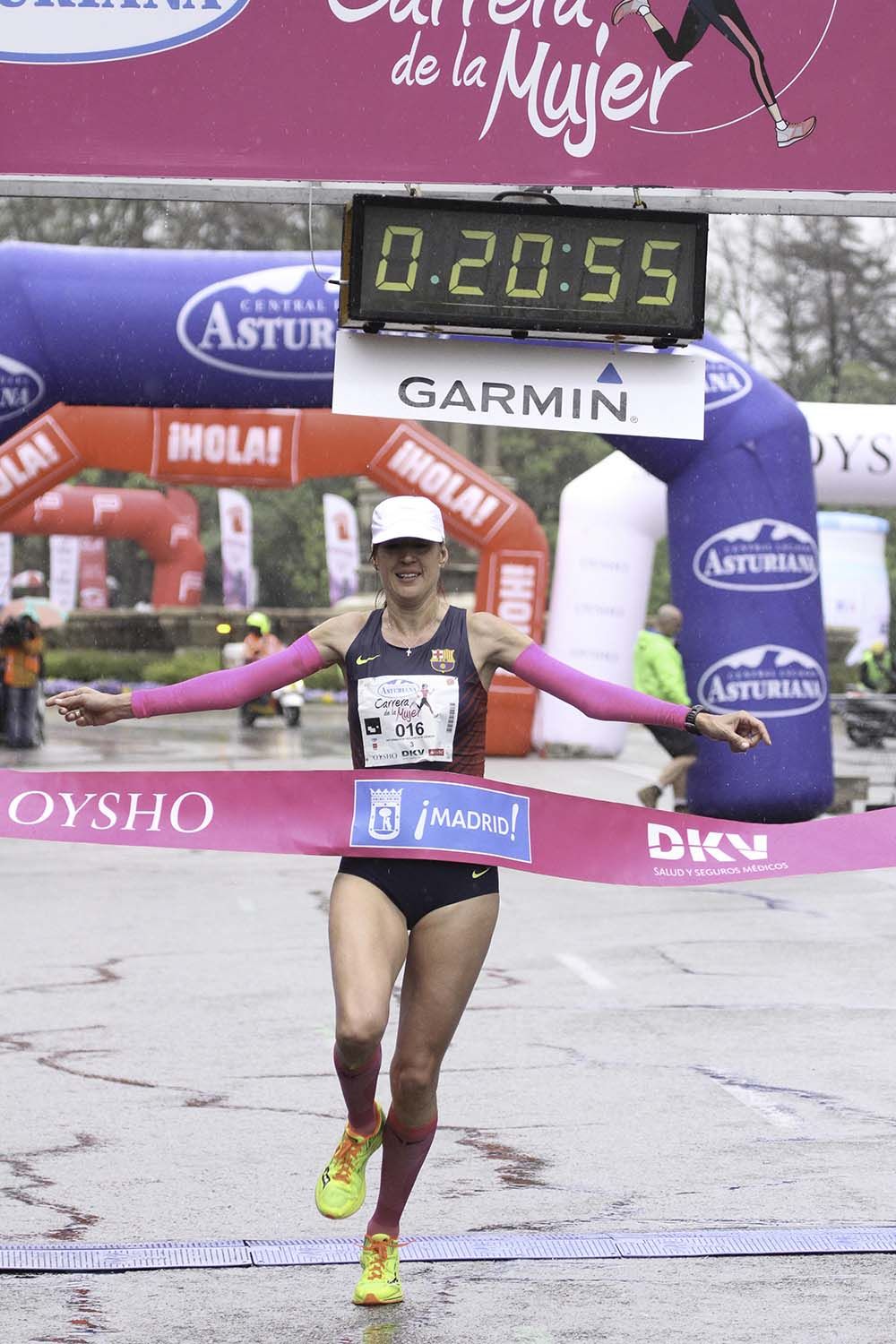 Carrera de la Mujer Madrid Meta 8 arco izquierdo de 9.20 a 9.35