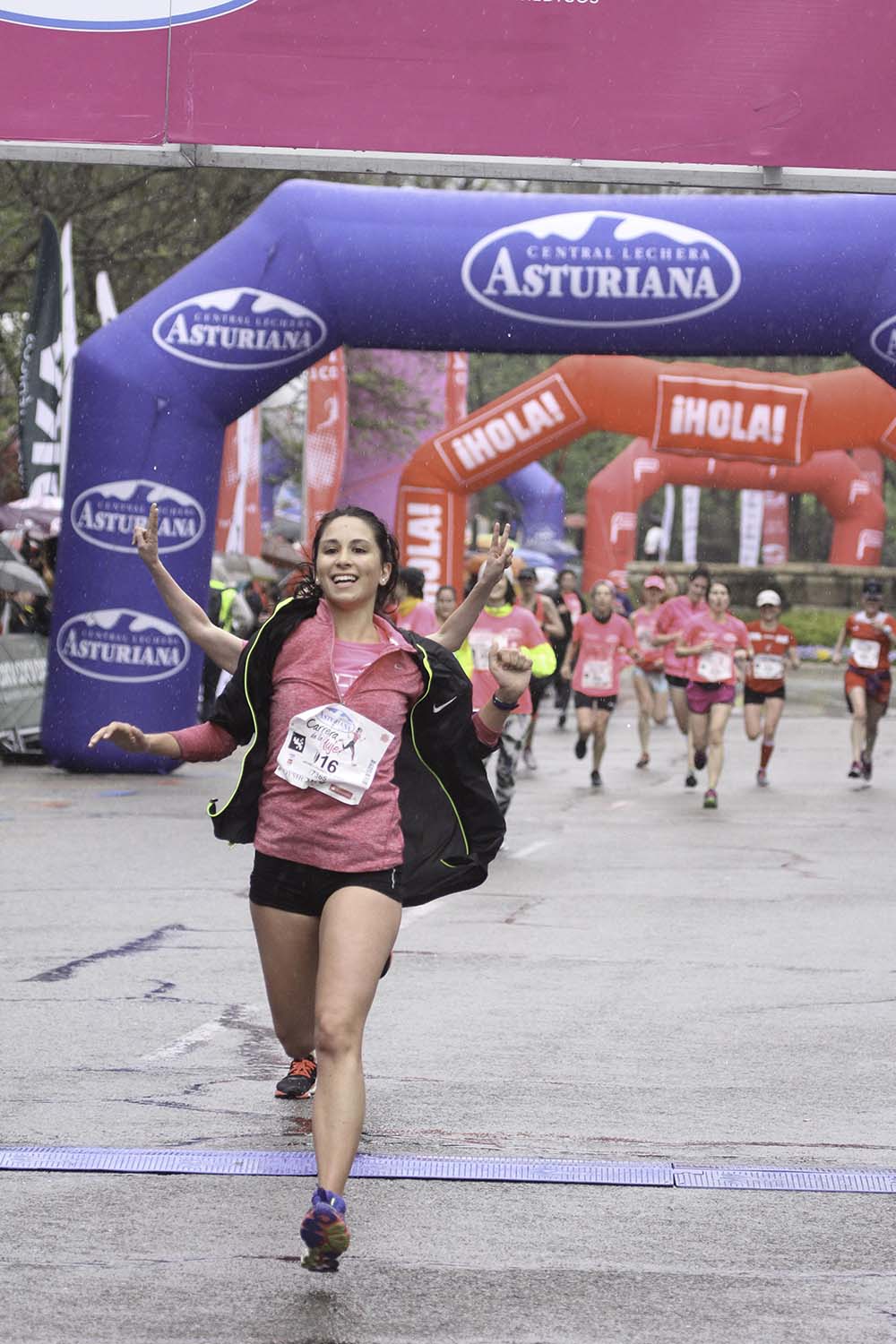 Carrera de la Mujer Madrid Meta 8 arco izquierdo de 9.20 a 9.35
