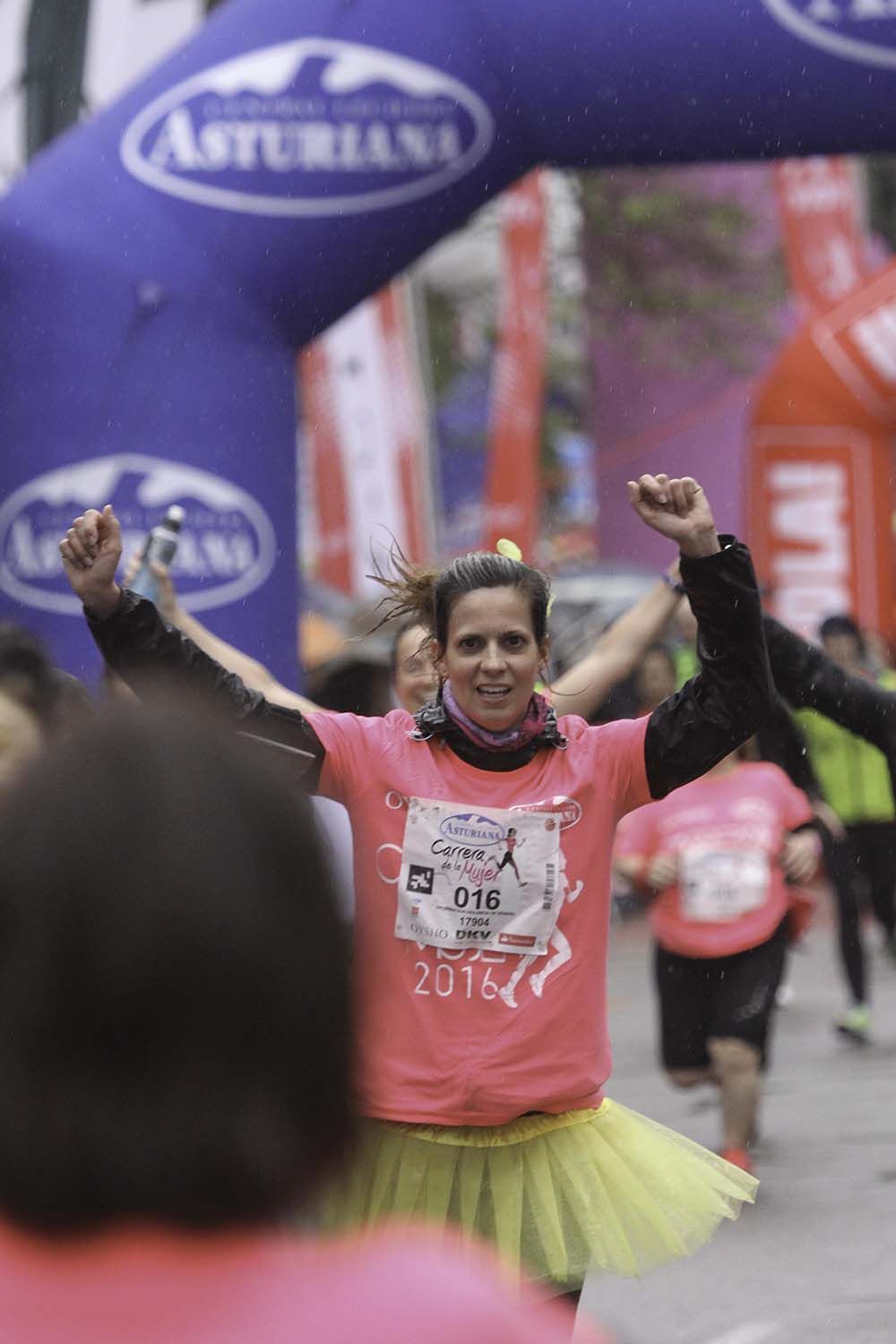Carrera de la Mujer Madrid Meta 8 arco izquierdo de 9.20 a 9.35