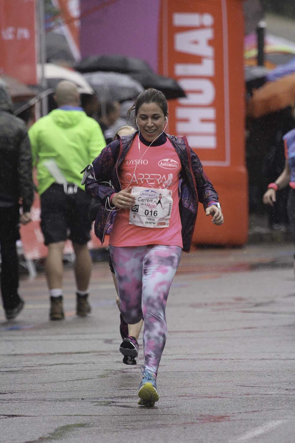 Carrera de la Mujer Madrid Meta 8 arco izquierdo de 9.20 a 9.35
