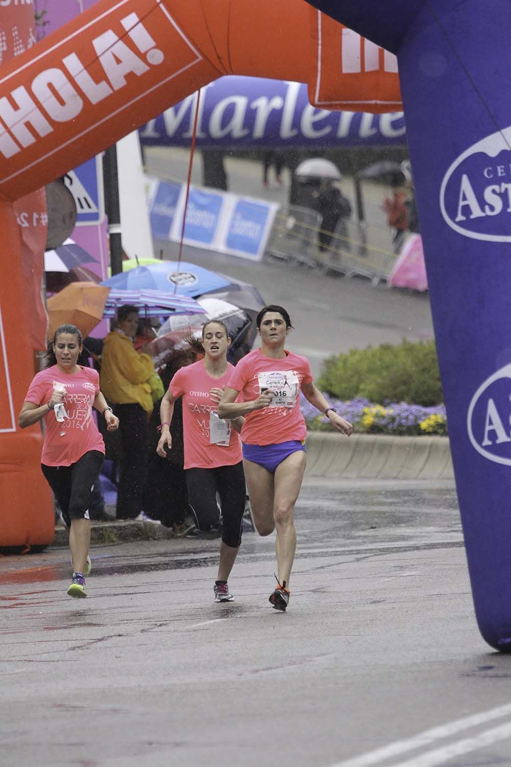 Carrera de la Mujer Madrid Meta 8 arco izquierdo de 9.20 a 9.35