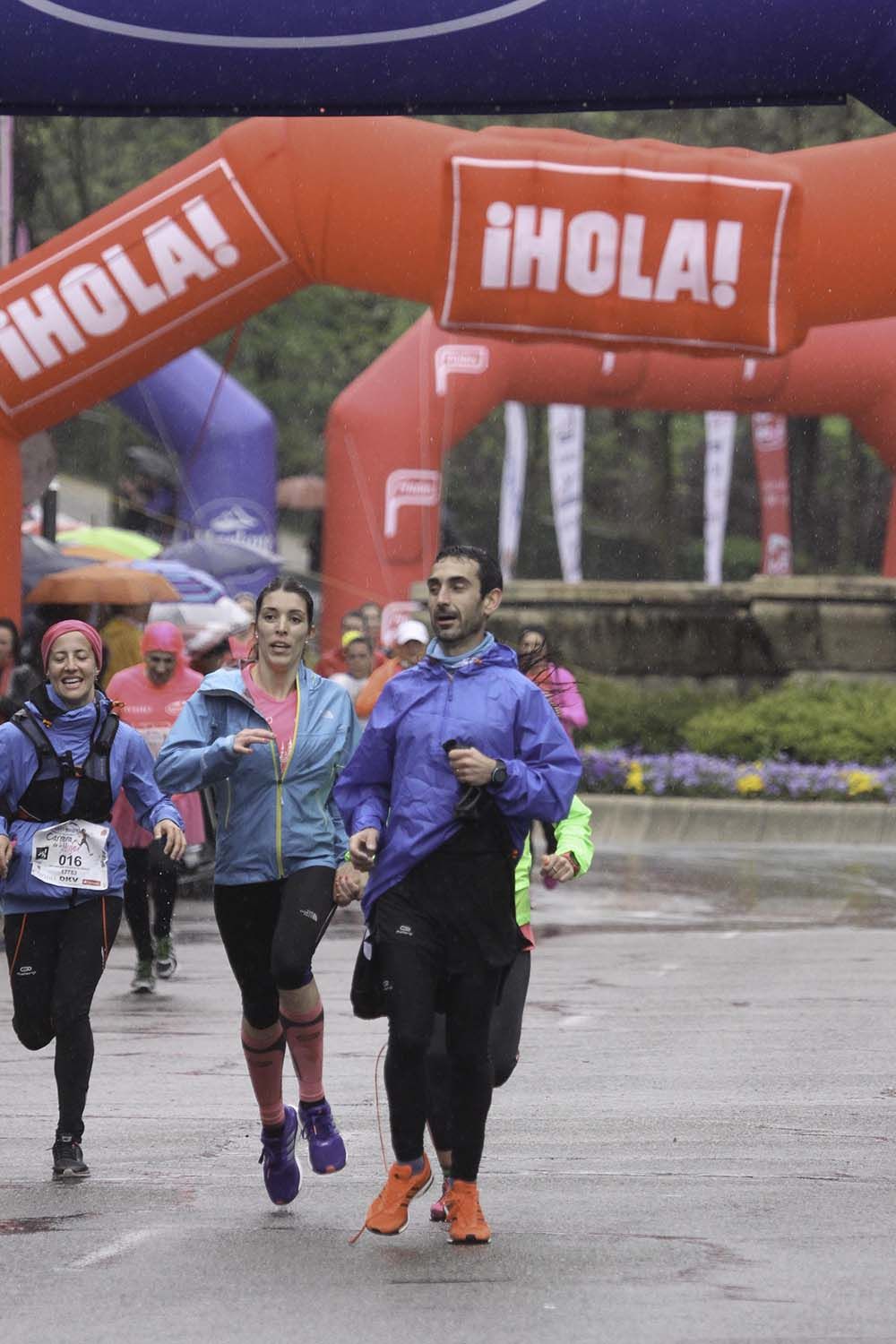 Carrera de la Mujer Madrid Meta 8 arco izquierdo de 9.20 a 9.35