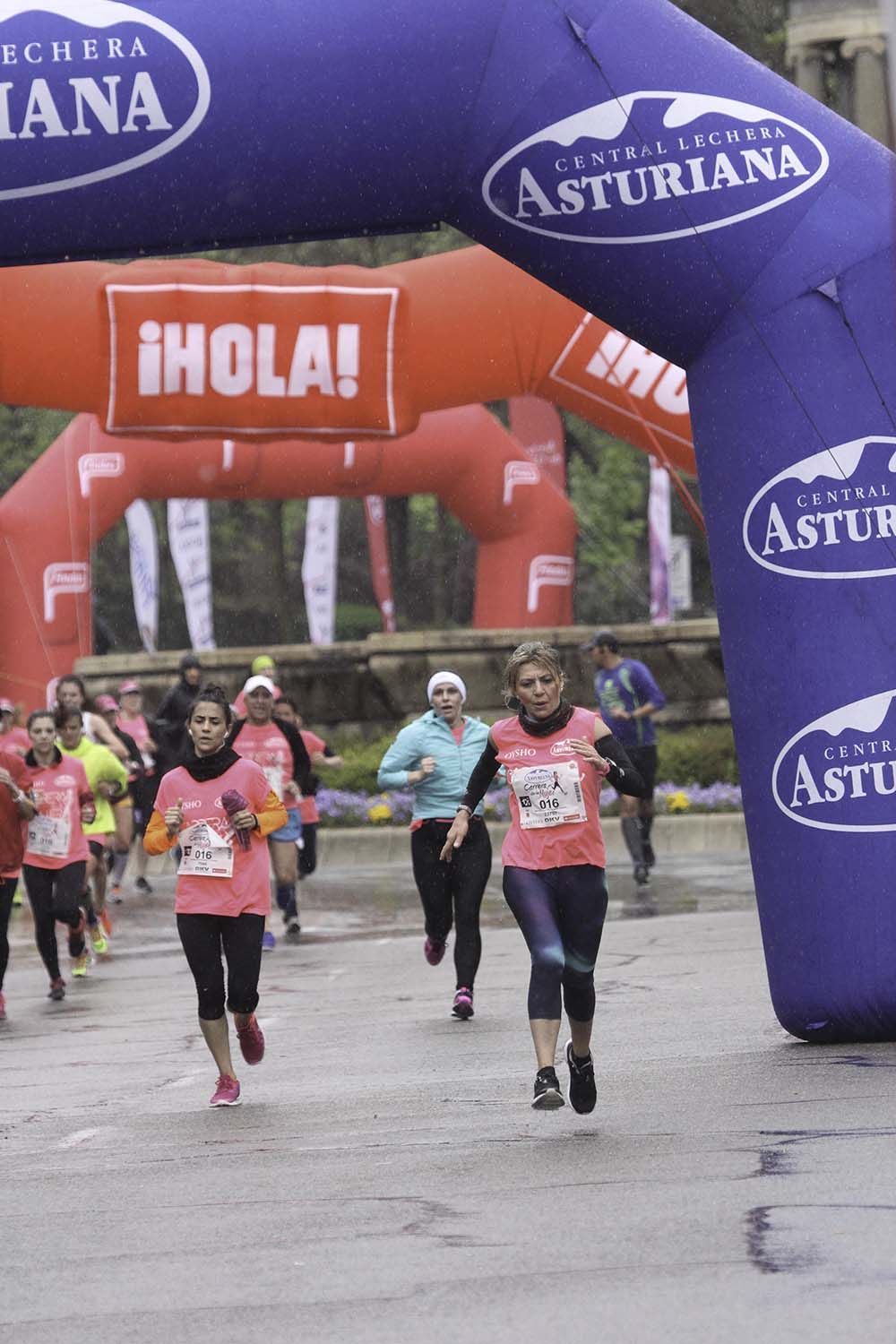 Carrera de la Mujer Madrid Meta 8 arco izquierdo de 9.20 a 9.35