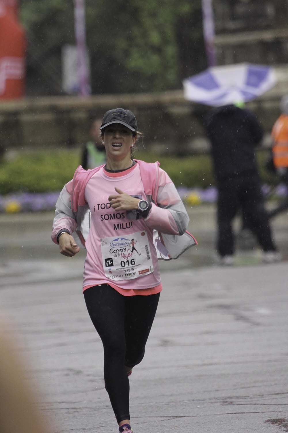 Carrera de la Mujer Madrid Meta 8 arco izquierdo de 9.20 a 9.35