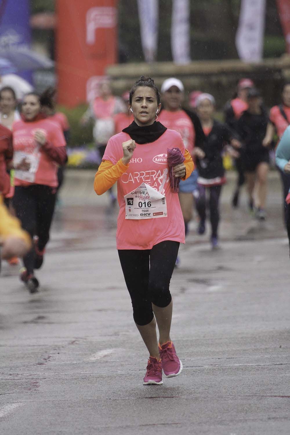 Carrera de la Mujer Madrid Meta 8 arco izquierdo de 9.20 a 9.35