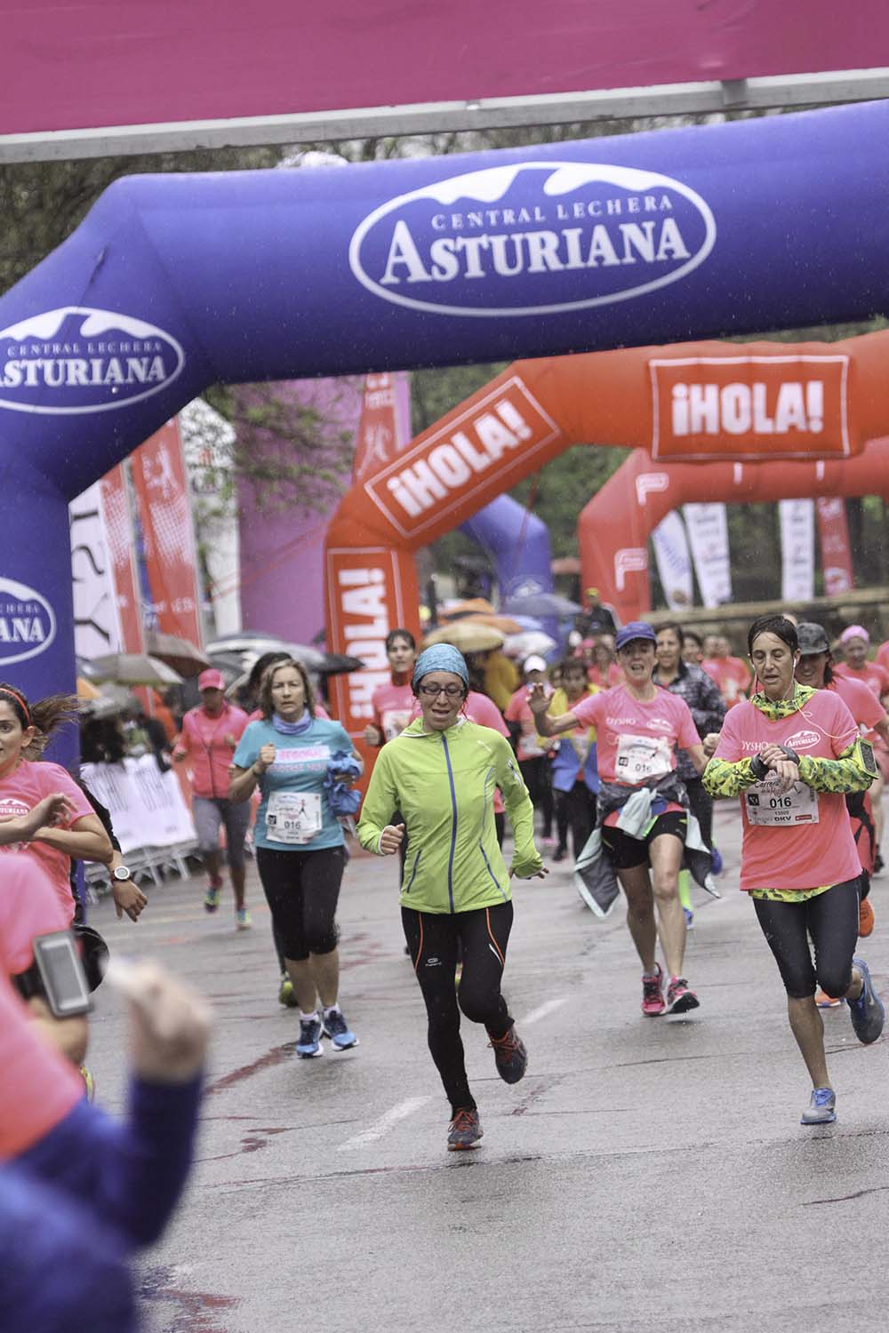 Carrera de la Mujer Madrid Meta 8 arco izquierdo de 9.20 a 9.35