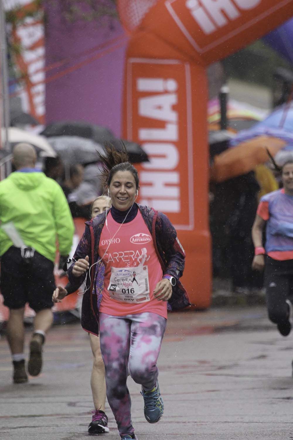 Carrera de la Mujer Madrid Meta 8 arco izquierdo de 9.20 a 9.35