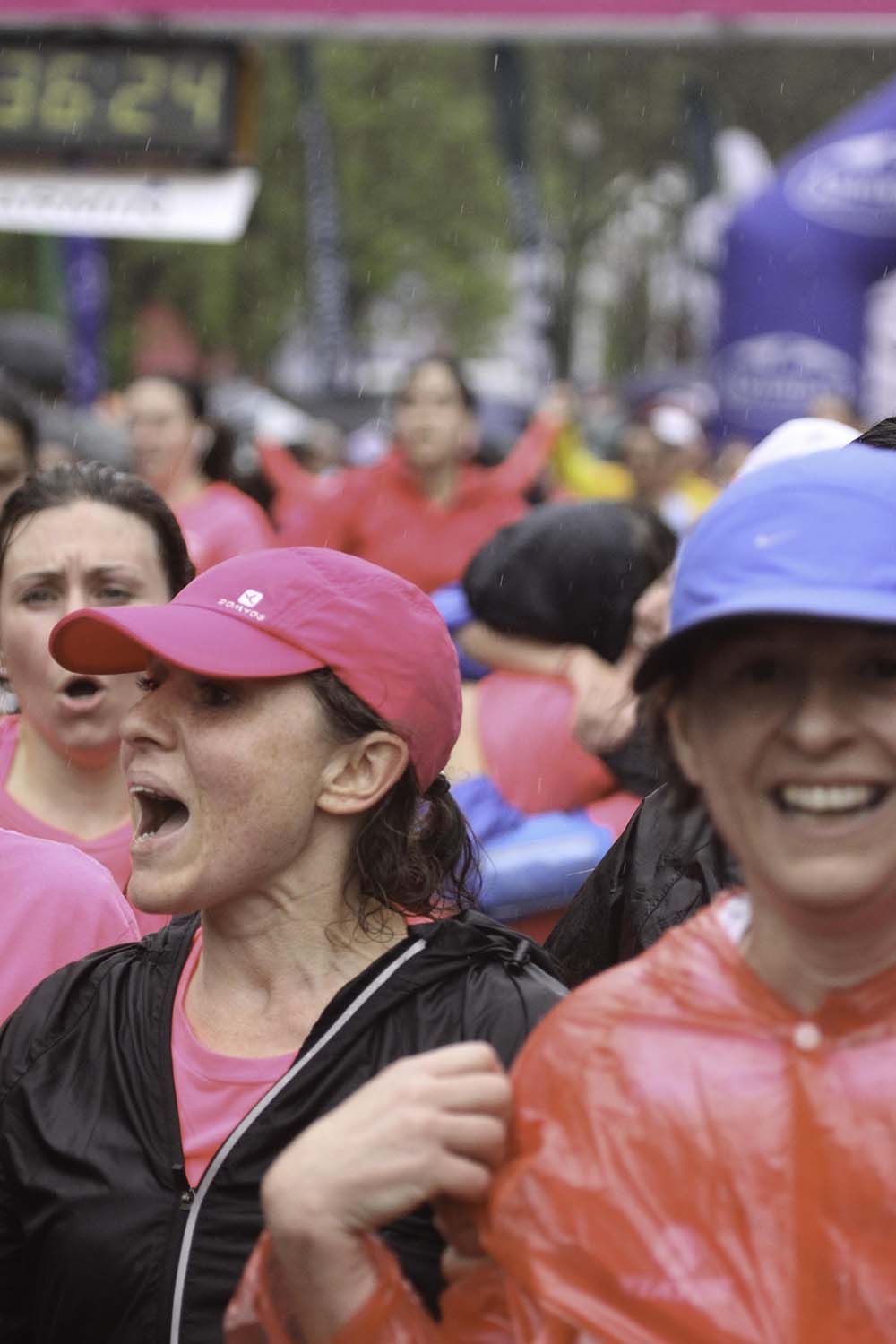 Carrera de la Mujer Madrid meta 9 Arco Izquierdo de 9.35 a 9.48