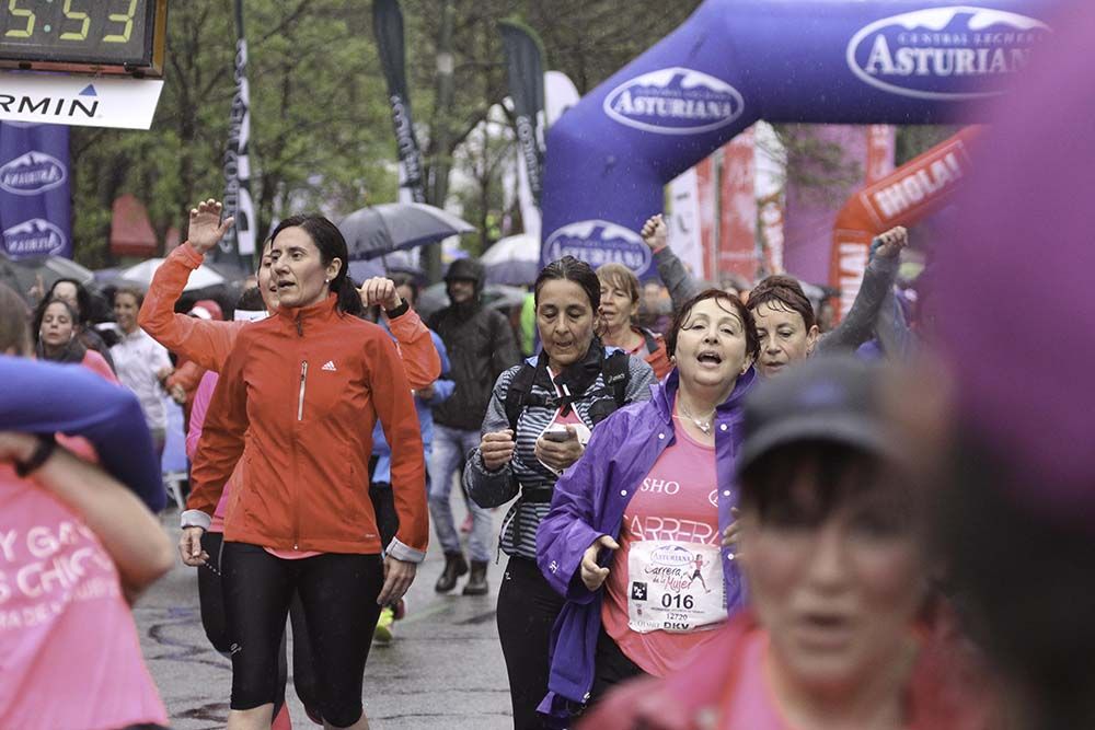 Carrera de la Mujer Madrid meta 9 Arco Izquierdo de 9.35 a 9.48
