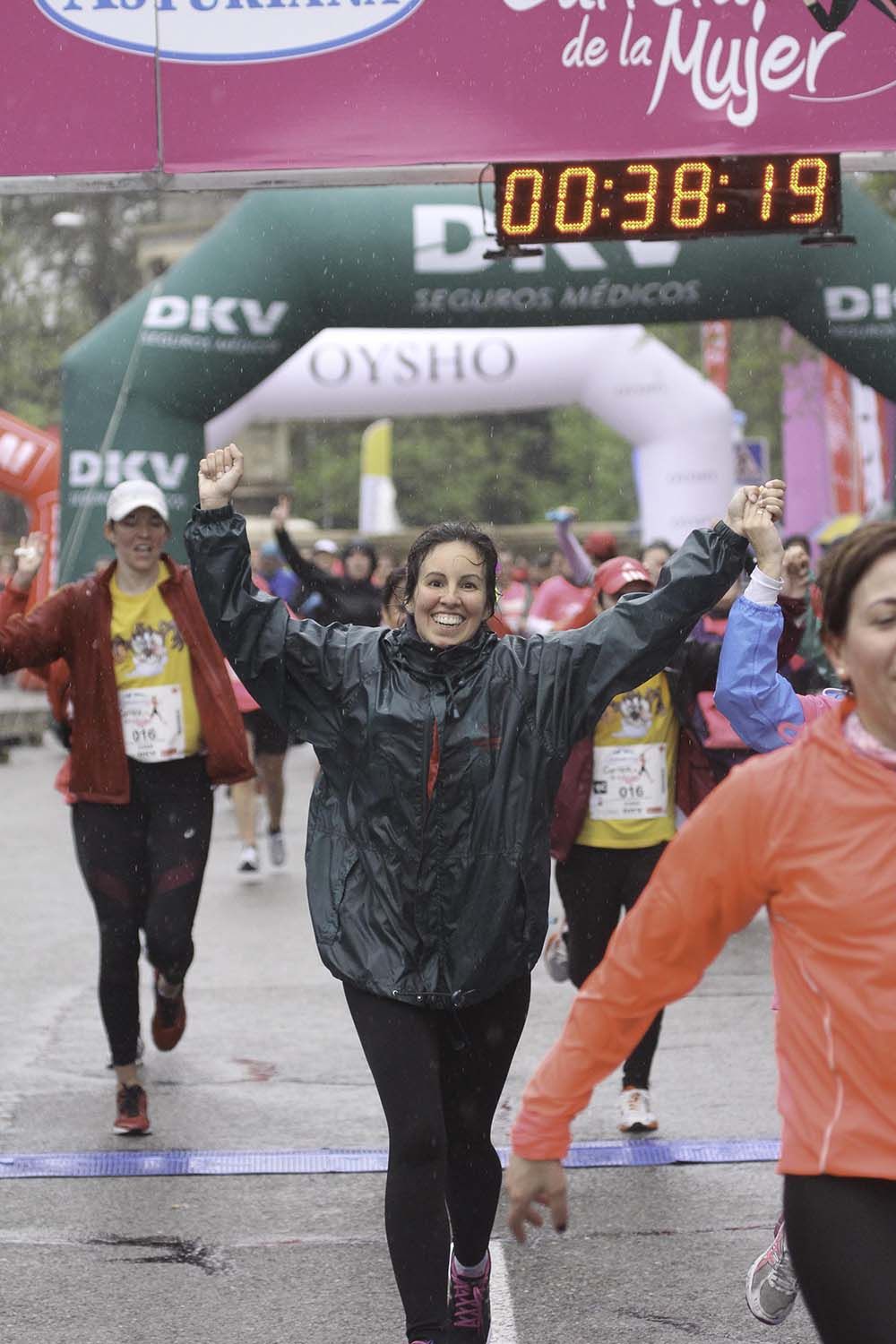 Carrera de la Mujer Madrid meta 9 Arco Izquierdo de 9.35 a 9.48