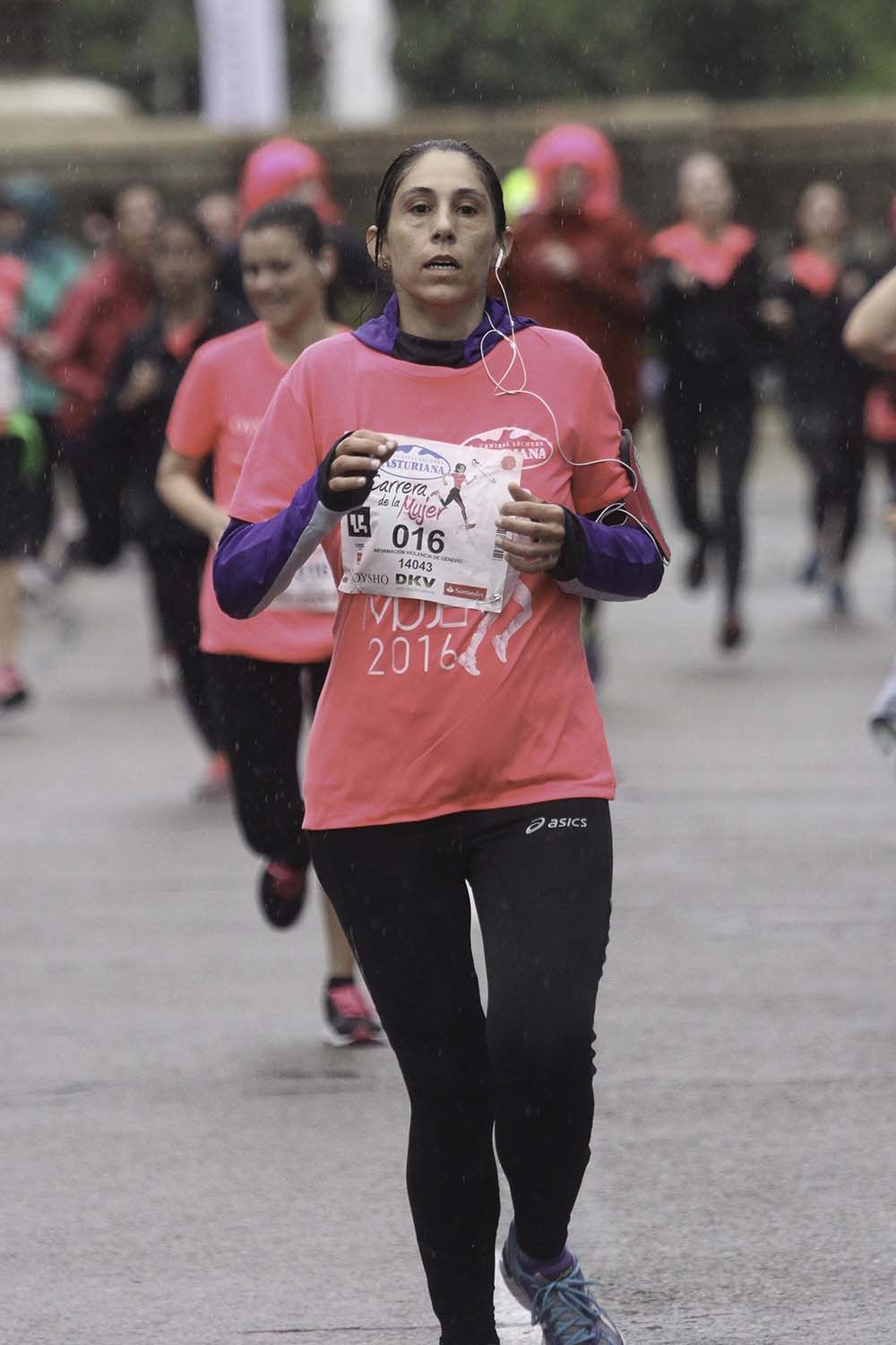 Carrera de la Mujer Madrid meta 9 Arco Izquierdo de 9.35 a 9.48