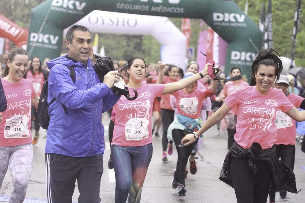 Carrera de la Mujer Madrid meta 9 Arco Izquierdo de 9.35 a 9.48