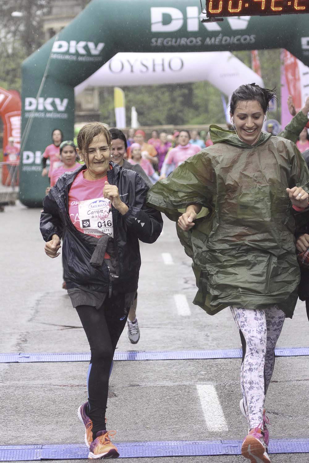 Carrera de la Mujer Madrid meta 9 Arco Izquierdo de 9.35 a 9.48