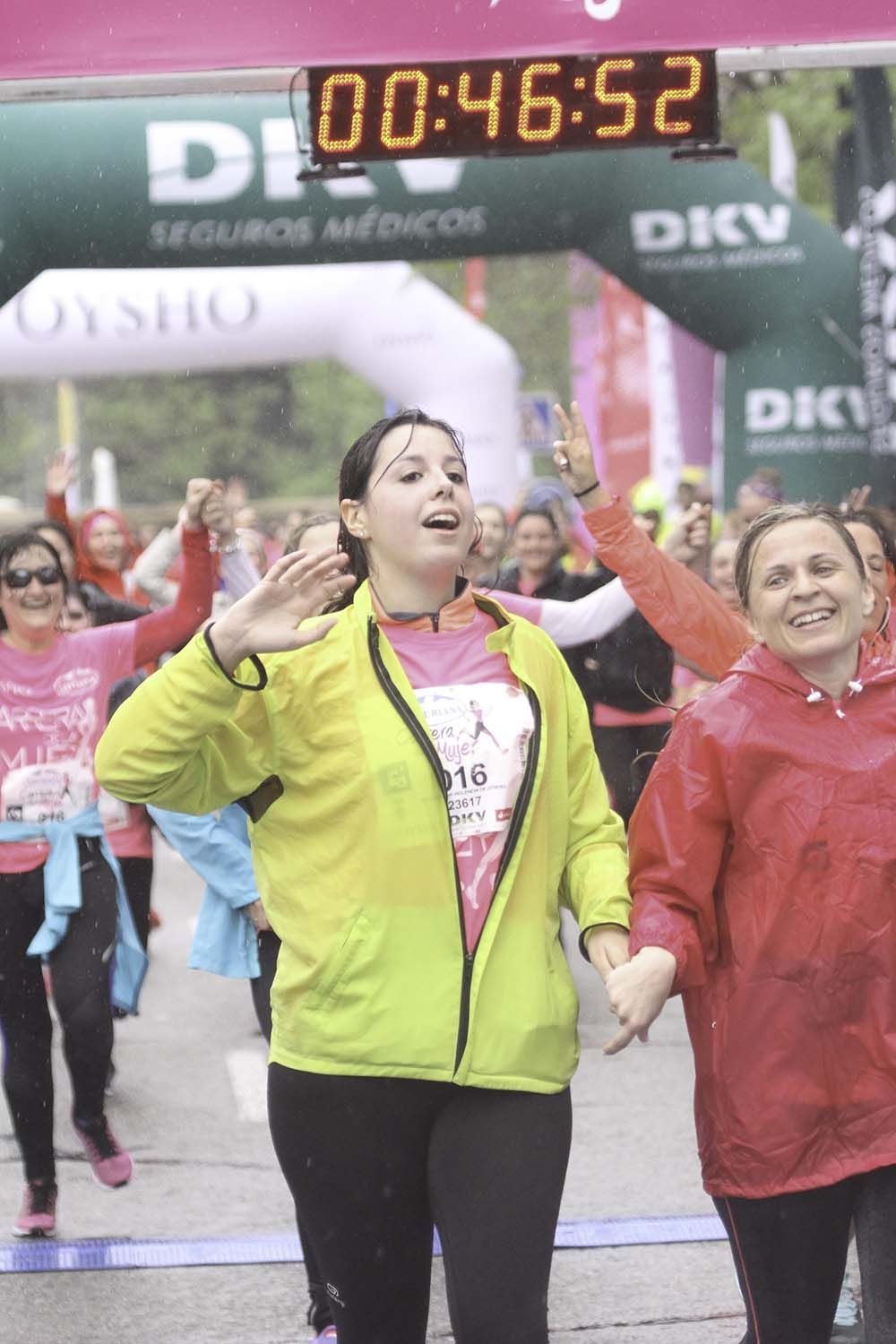 Carrera de la Mujer Madrid meta 9 Arco Izquierdo de 9.35 a 9.48