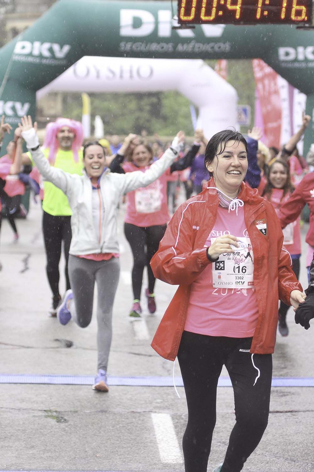 Carrera de la Mujer Madrid meta 9 Arco Izquierdo de 9.35 a 9.48