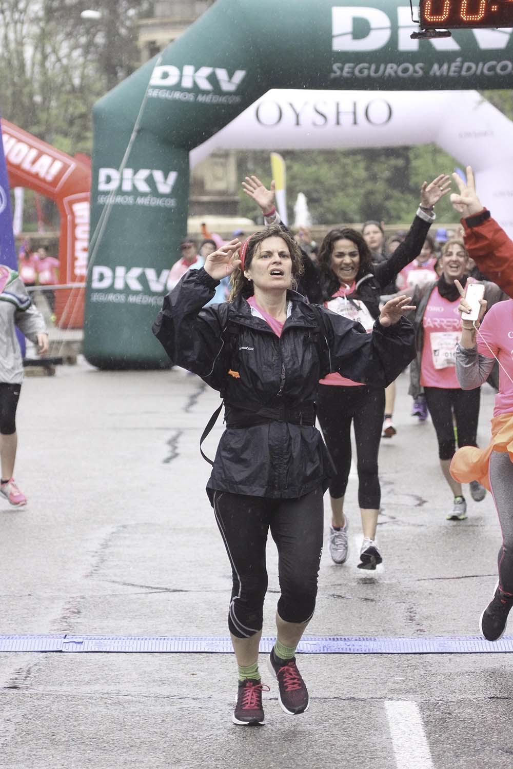 Carrera de la Mujer Madrid meta 9 Arco Izquierdo de 9.35 a 9.48