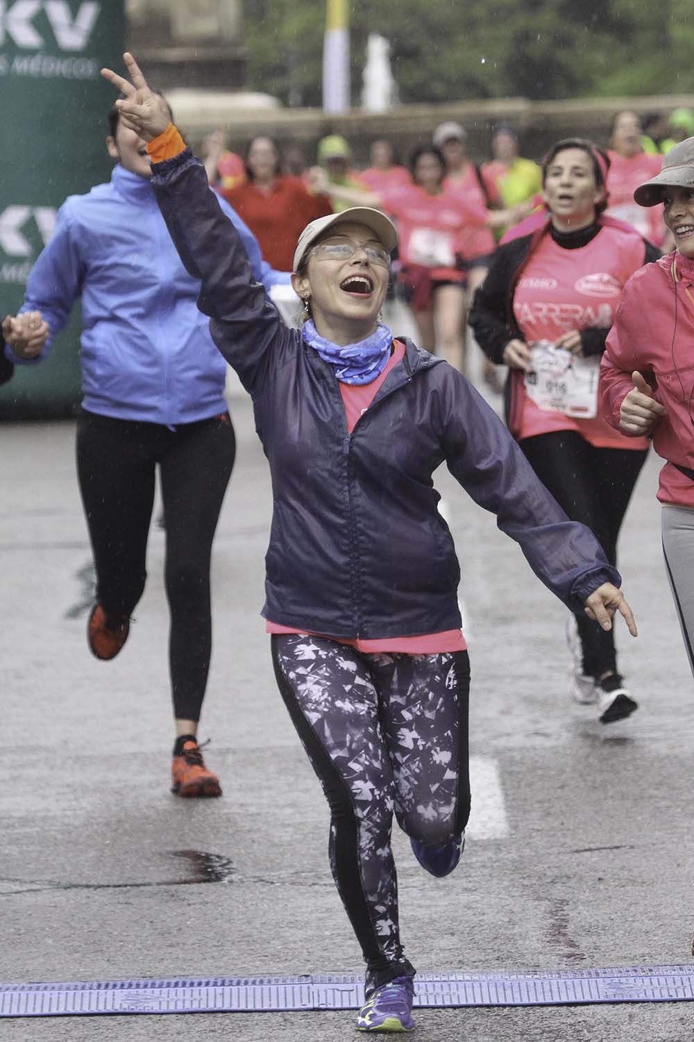 Carrera de la Mujer Madrid meta 9 Arco Izquierdo de 9.35 a 9.48