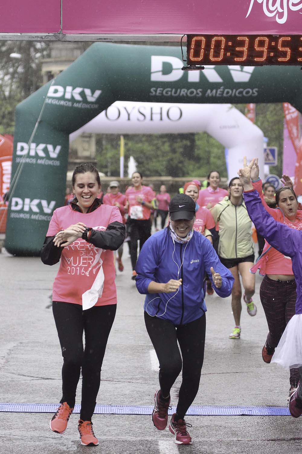 Carrera de la Mujer Madrid meta 9 Arco Izquierdo de 9.35 a 9.48