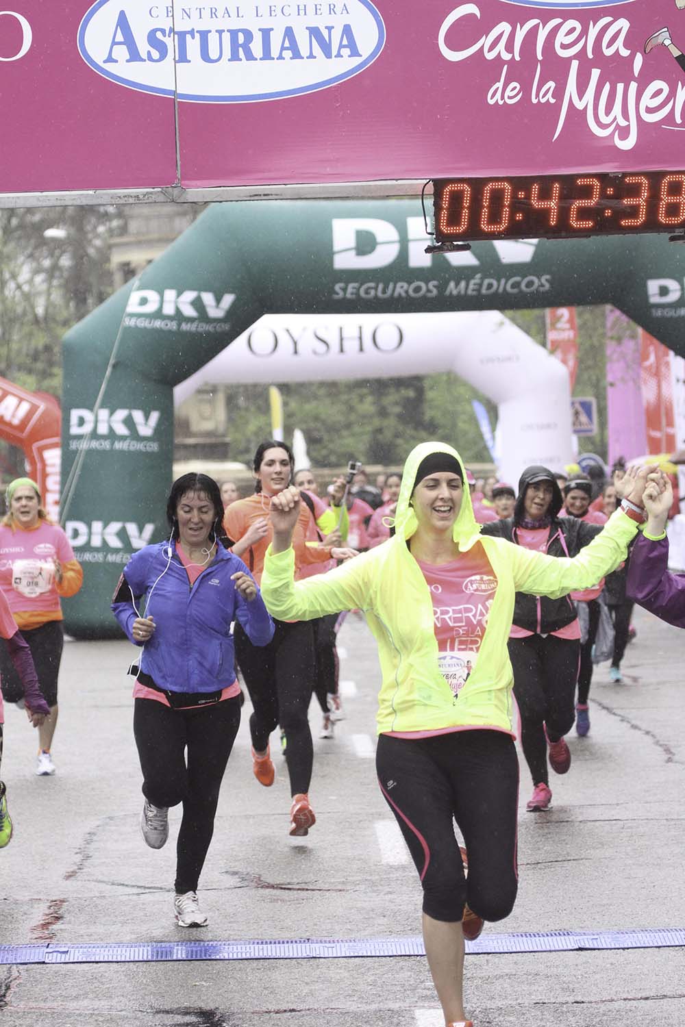 Carrera de la Mujer Madrid meta 9 Arco Izquierdo de 9.35 a 9.48