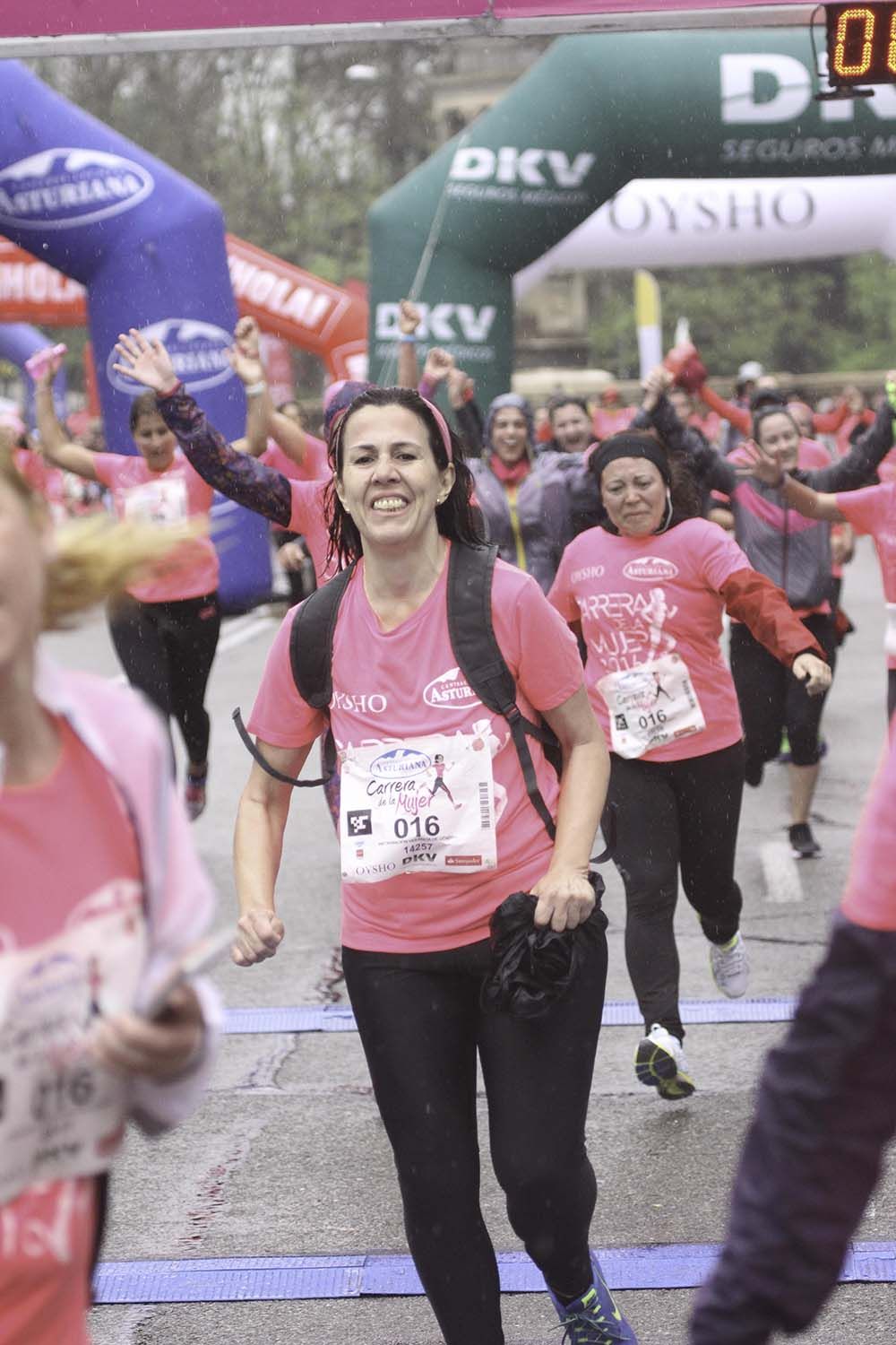 Carrera de la Mujer Madrid meta 9 Arco Izquierdo de 9.35 a 9.48