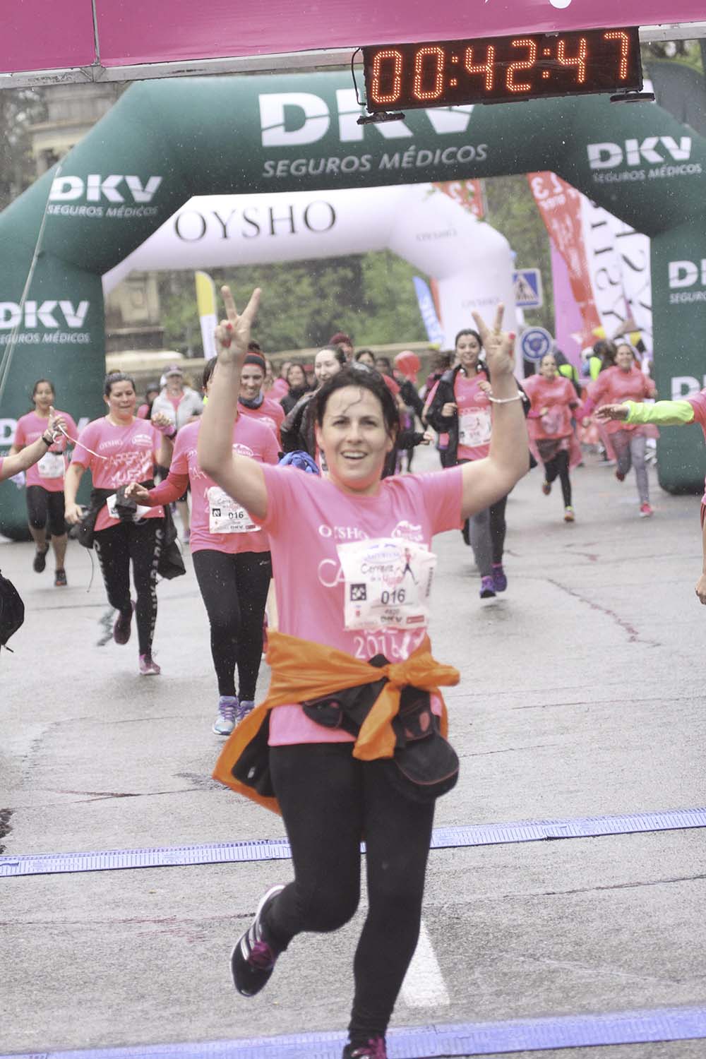 Carrera de la Mujer Madrid meta 9 Arco Izquierdo de 9.35 a 9.48