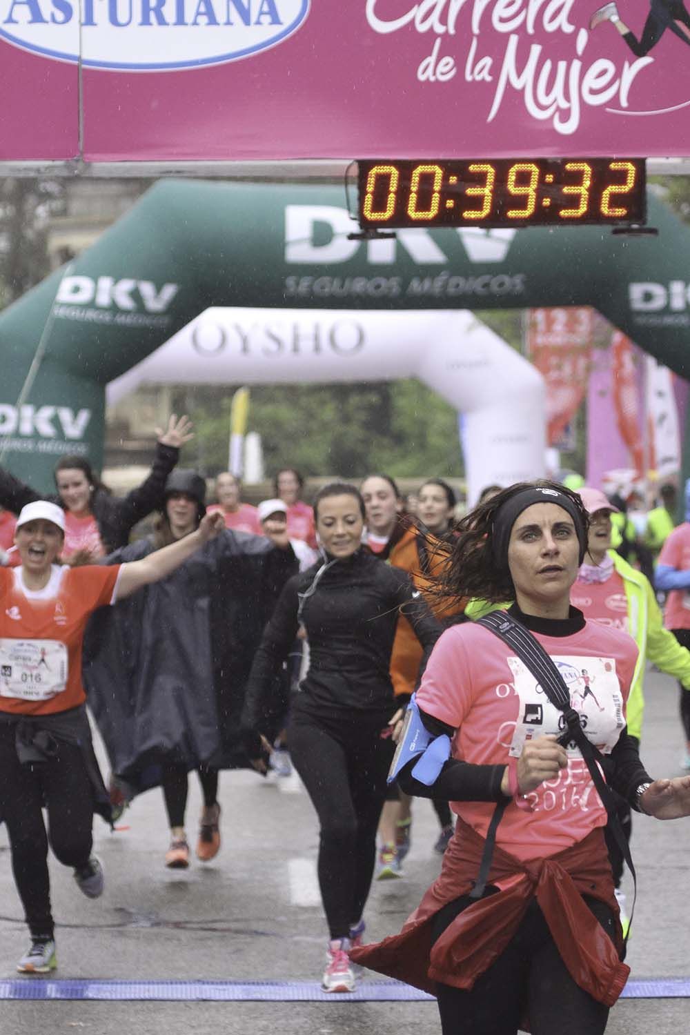 Carrera de la Mujer Madrid meta 9 Arco Izquierdo de 9.35 a 9.48
