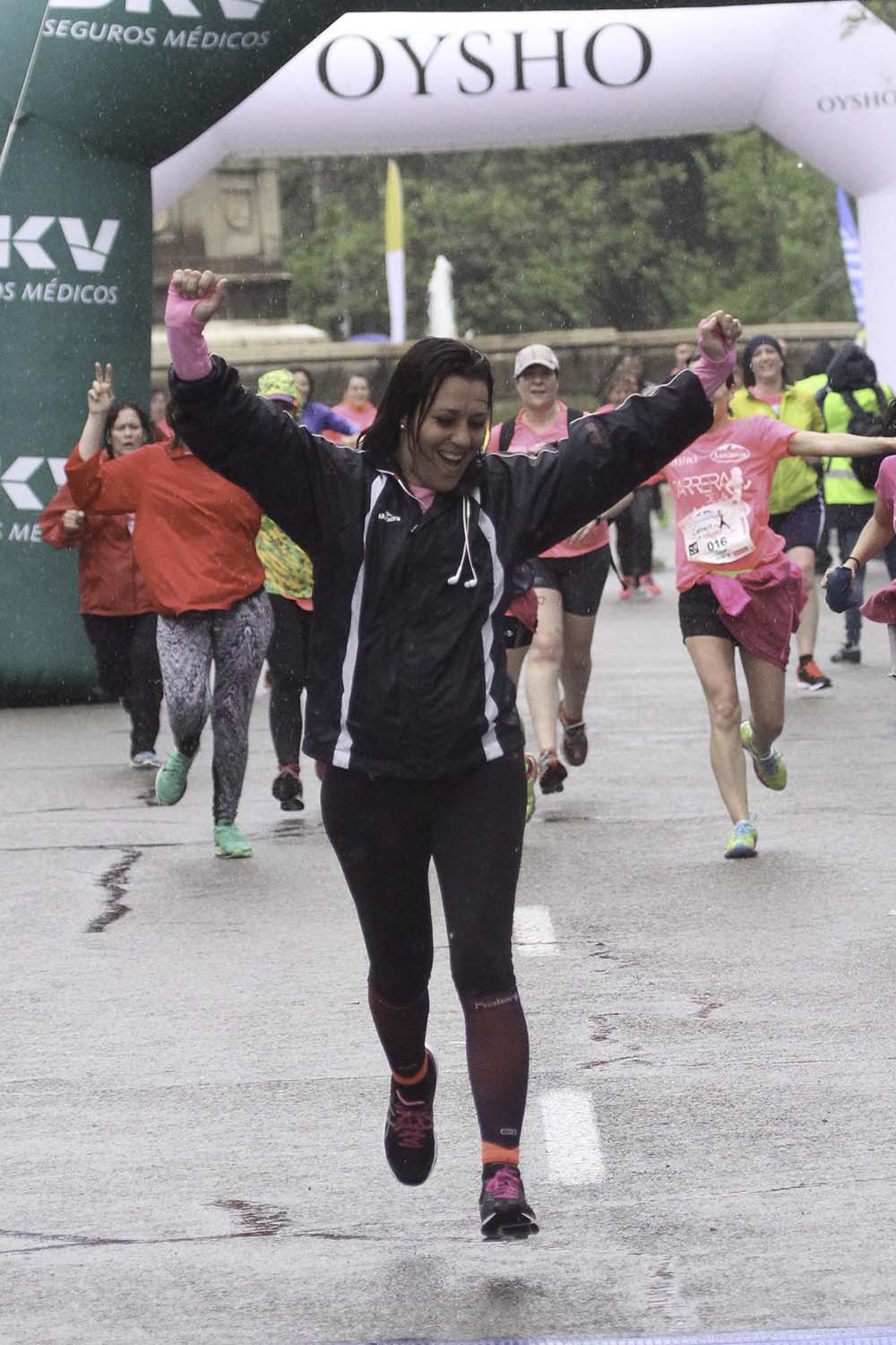 Carrera de la Mujer Madrid meta 9 Arco Izquierdo de 9.35 a 9.48