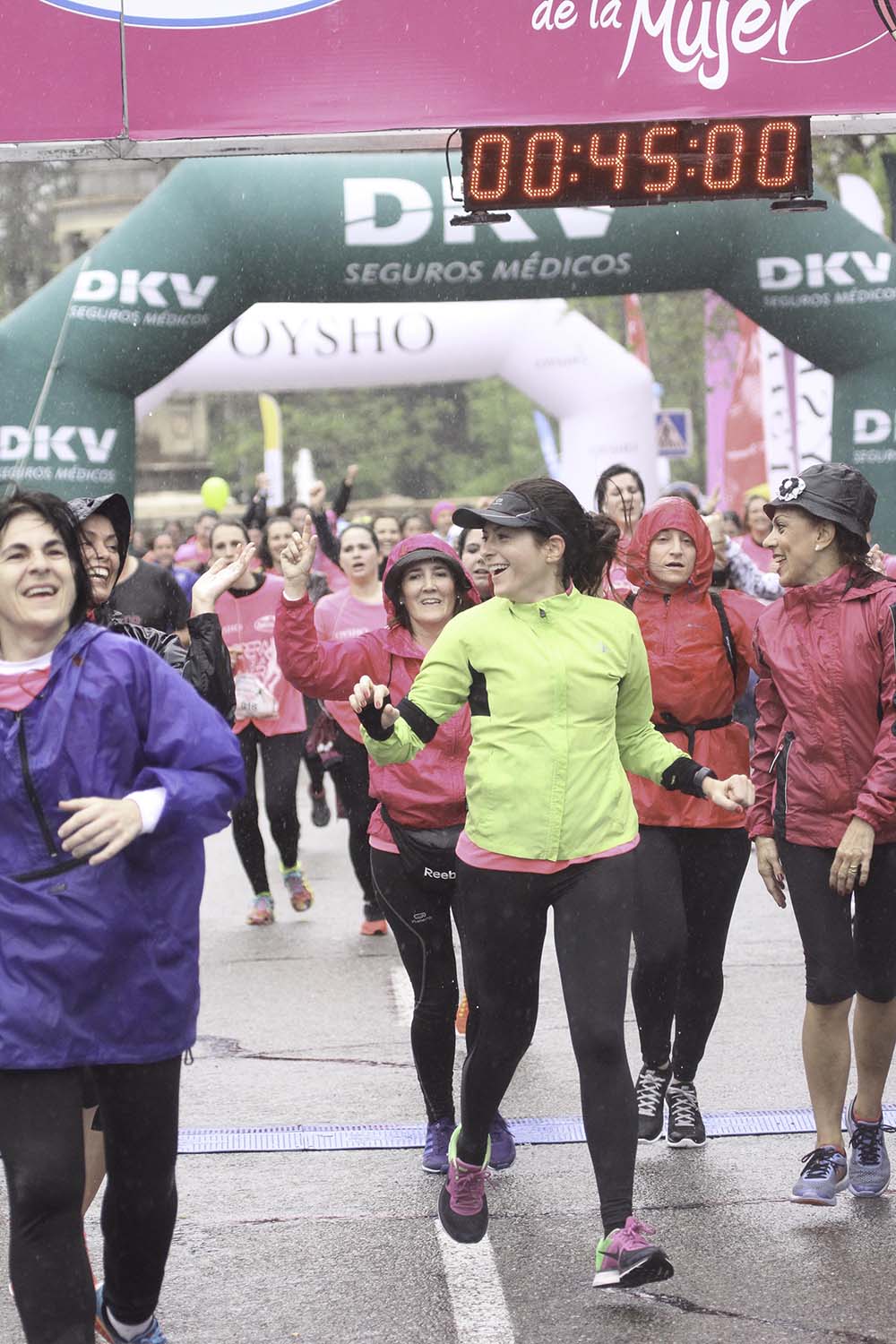 Carrera de la Mujer Madrid meta 9 Arco Izquierdo de 9.35 a 9.48