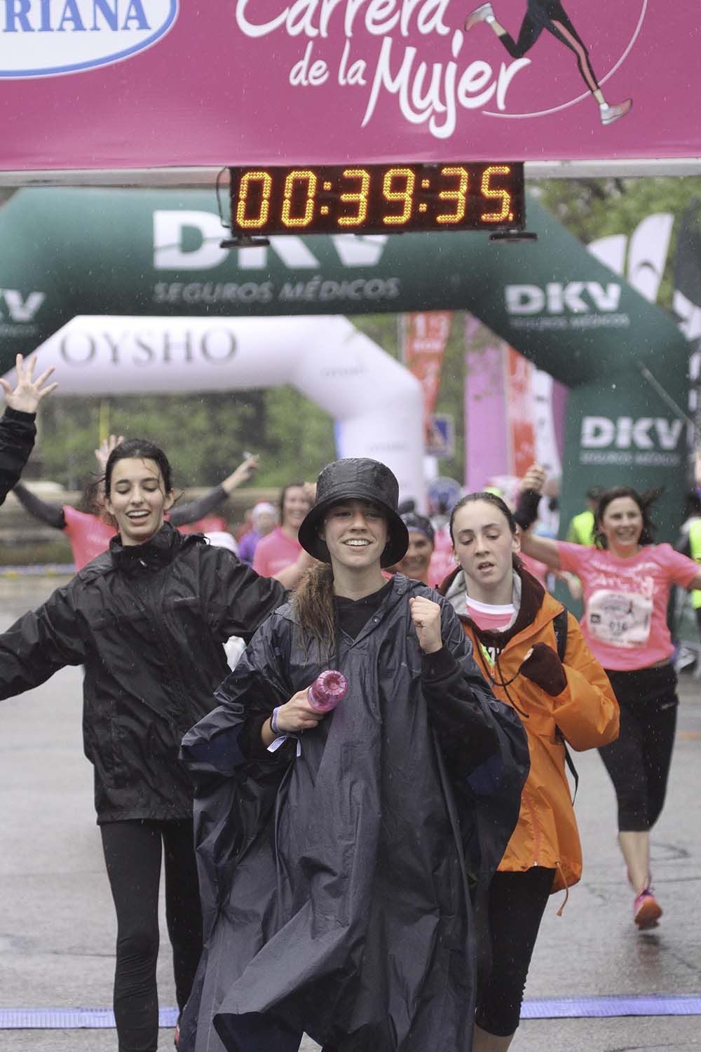 Carrera de la Mujer Madrid meta 9 Arco Izquierdo de 9.35 a 9.48