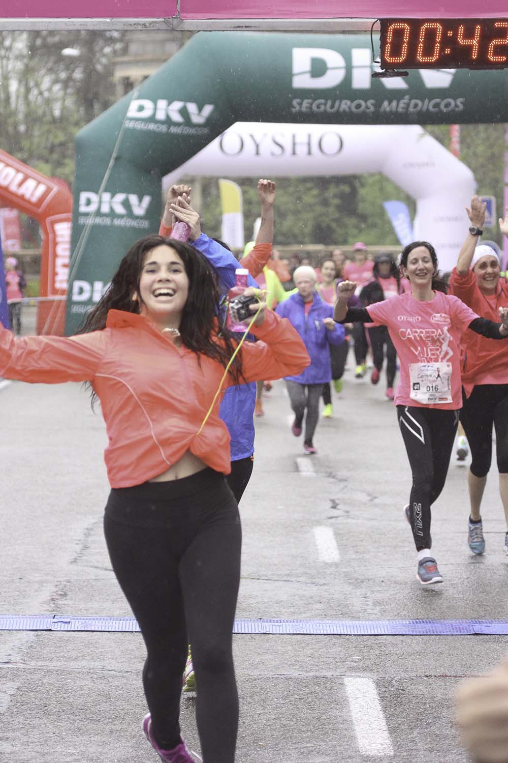 Carrera de la Mujer Madrid meta 9 Arco Izquierdo de 9.35 a 9.48