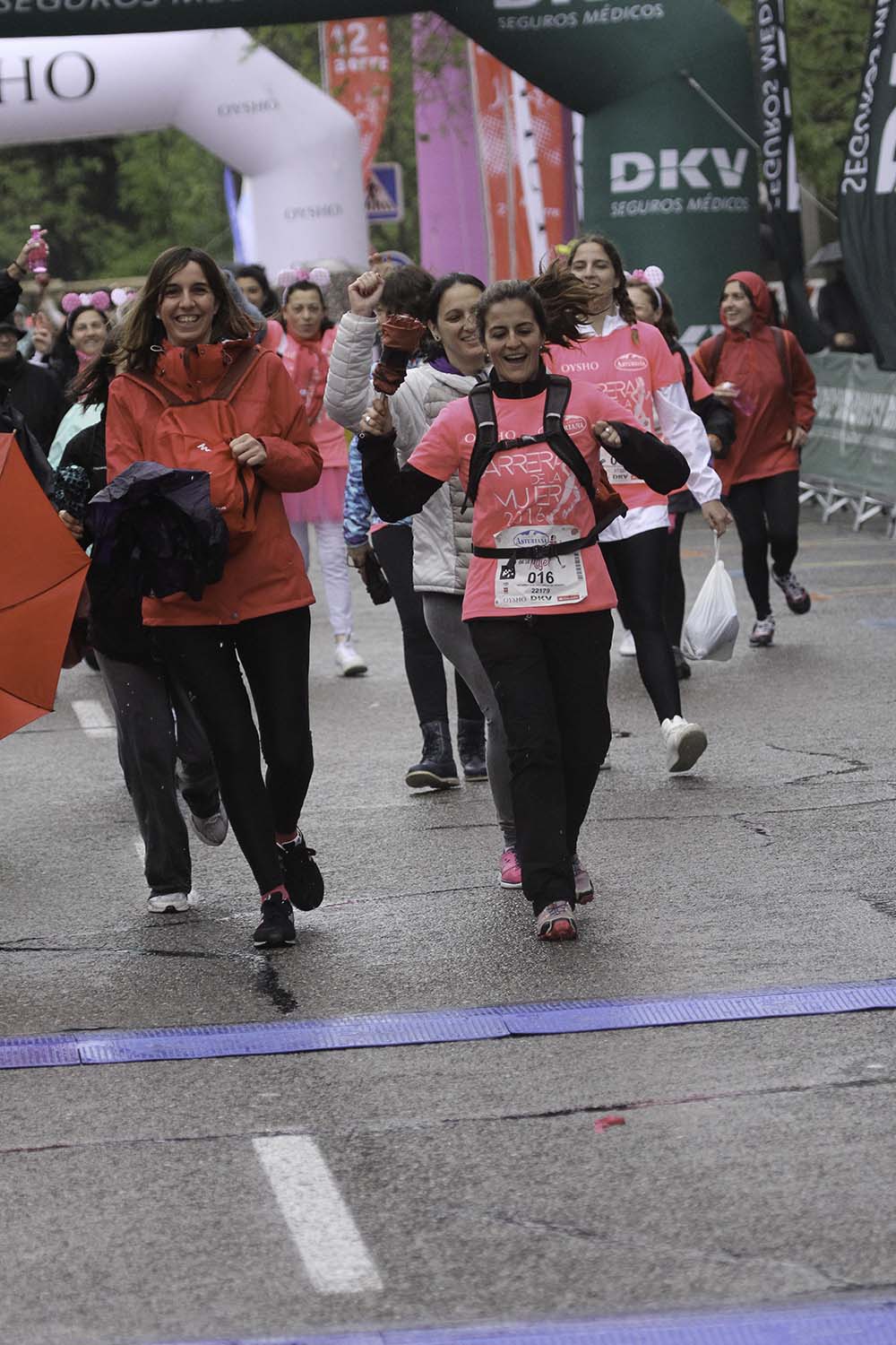 Carrera de la Mujer Madrid Meta 13 Arco Izquierdo de 10.39 a 10.47