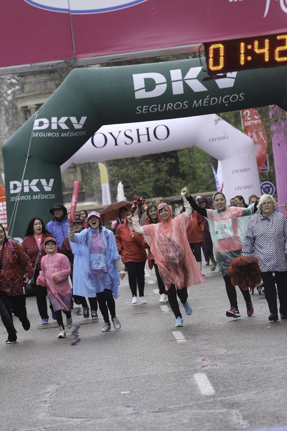 Carrera de la Mujer Madrid Meta 13 Arco Izquierdo de 10.39 a 10.47