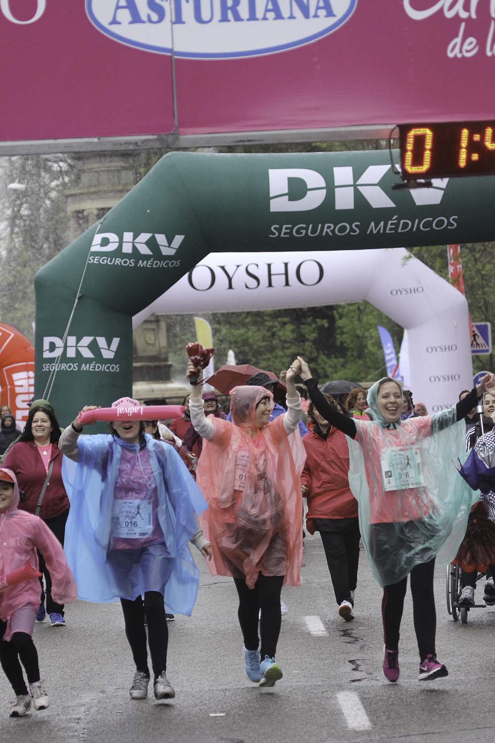 Carrera de la Mujer Madrid Meta 13 Arco Izquierdo de 10.39 a 10.47