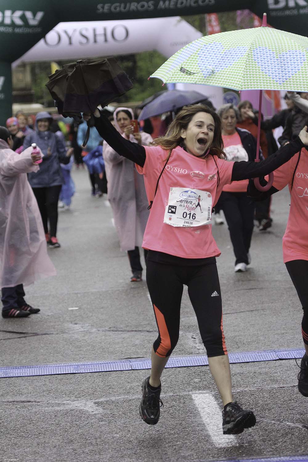 Carrera de la Mujer Madrid Meta 13 Arco Izquierdo de 10.39 a 10.47