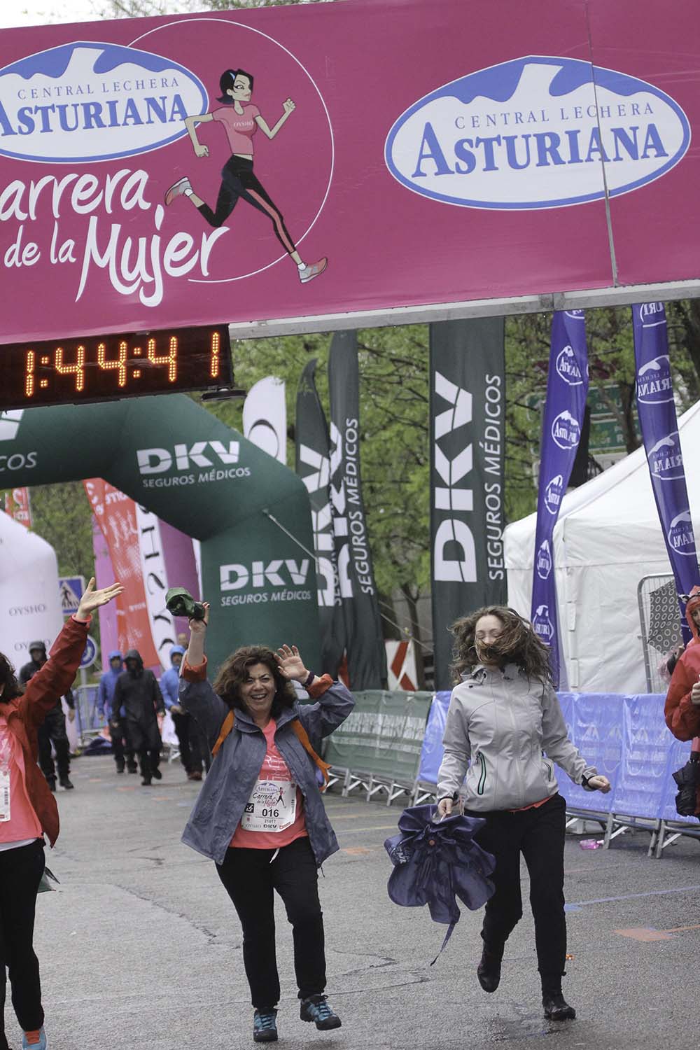 Carrera de la Mujer Madrid Meta 13 Arco Izquierdo de 10.39 a 10.47