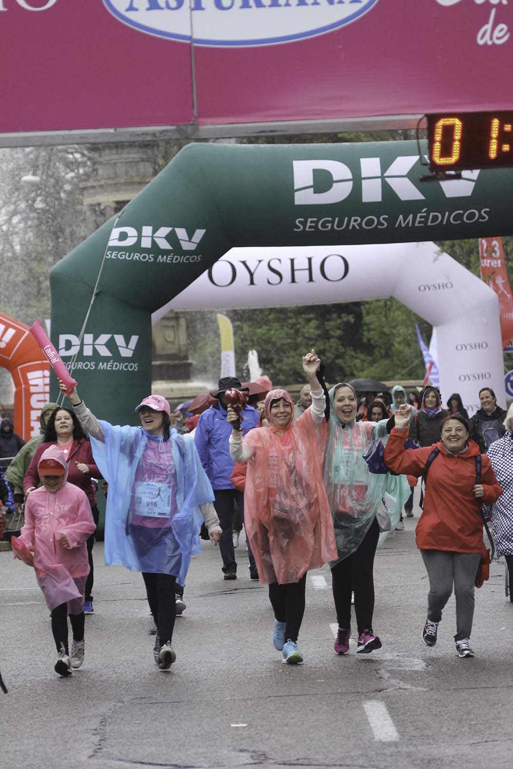 Carrera de la Mujer Madrid Meta 13 Arco Izquierdo de 10.39 a 10.47