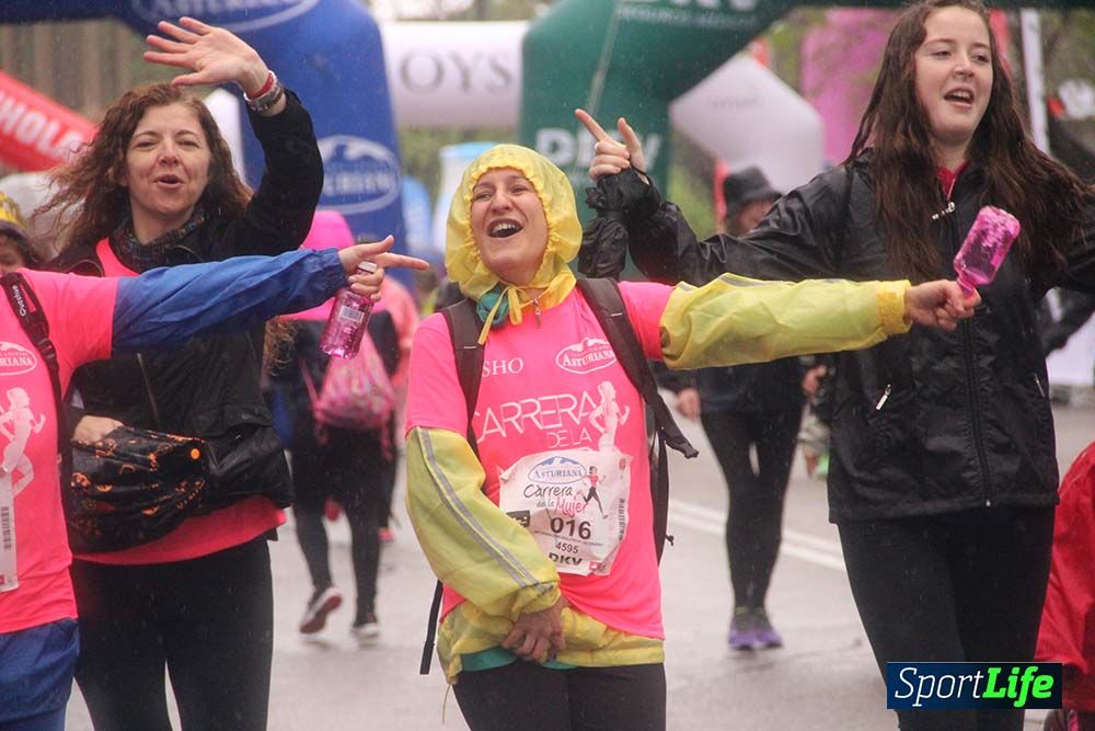 Carrera de la Mujer Madrid meta 6 Arco derecho de 10.33 a 10.45