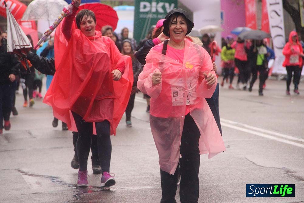 Carrera de la Mujer Madrid meta 6 Arco derecho de 10.33 a 10.45