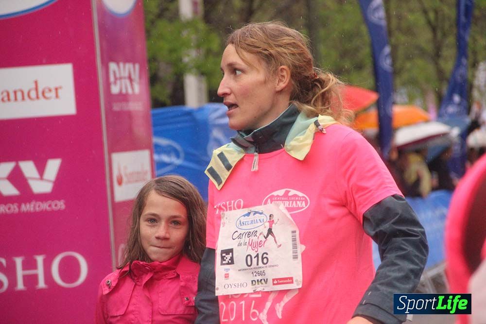 Carrera de la Mujer Madrid meta 6 Arco derecho de 10.33 a 10.45