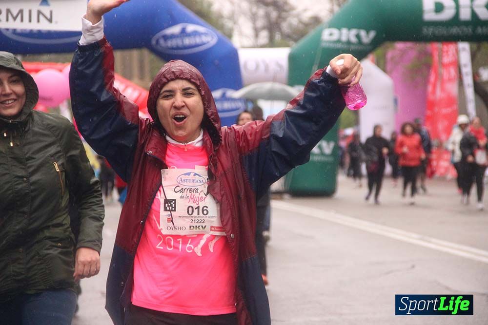 Carrera de la Mujer Madrid meta 6 Arco derecho de 10.33 a 10.45